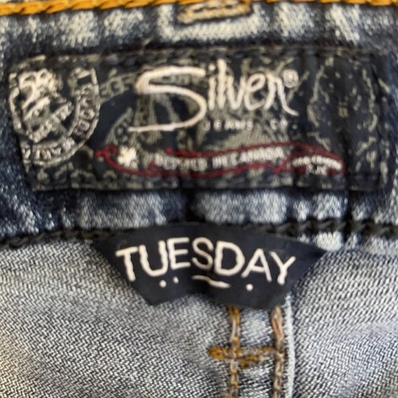 Silver Tuesday Skinny Jeans medium wash mid-rise cotton stretch 5 pocket Size 28 - Picture 8 of 12